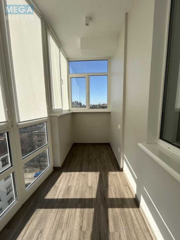 Продаж 3 кімнатної квартири (101/66/10,8), 7 пов. 18 пов. будинку, <a class="location-link" href="/kiev/" title="Недвижимость Київ">Київ</a>, <a class="location-link" href="/kiev/shevchenkovskij/" title="Недвижимость Шевченківський район">Шевченківський р-н</a>, Кирило-Мефодіївська вул., 2 (изображение 1)