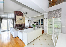 Продаж дома, 2&nbsp;поверху, 300&nbsp;кв.м, 5&nbsp;кімнат, ділянка 20&nbsp;соток