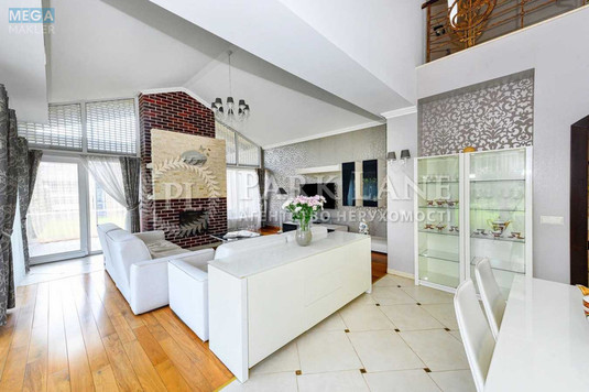 Продаж дома, 2&nbsp;поверху, 300&nbsp;кв.м, 5&nbsp;кімнат, ділянка 20&nbsp;соток, <a class="location-link" href="/gatnoe/" title="Недвижимость Гатне">Гатне</a>, Прикордонна (изображение 1)