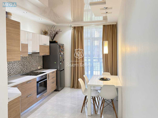 Продаж 1 кімнатної квартири (40,2/15/13,1), 1 пов. 6 пов. будинку, <a class="location-link" href="/kiev/" title="Недвижимость Київ">Київ</a>, <a class="location-link" href="/kiev/svyatoshinskij/" title="Недвижимость Святошинський район">Святошинський р-н</a>, Анатолія Петрицького вул., 15 (изображение 1)