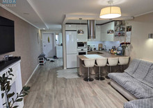 Продаж 3 кімнатної квартири (79/45/22), 13 пов. 18 пов. будинку