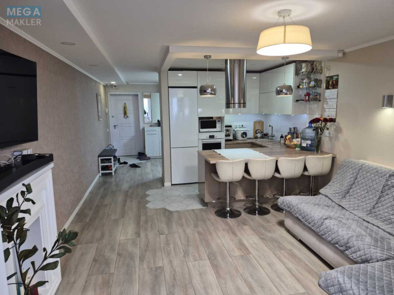 Продаж 3 кімнатної квартири (79/45/22), 13 пов. 18 пов. будинку, <a class="location-link" href="/kiev/" title="Недвижимость Київ">Київ</a>, <a class="location-link" href="/kiev/dneprovskij/" title="Недвижимость Дніпровський район">Дніпровський р-н</a>, Азербайджанская ул., 16/1 (изображение 1)