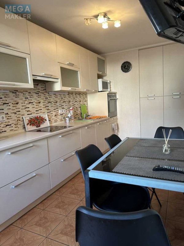 Оренда 2 кімнатної квартири, <a class="location-link" href="/kiev/" title="Недвижимость Київ">Київ</a>, <a class="location-link" href="/kiev/goloseevskij/" title="Недвижимость Голосіївський район">Голосіївський р-н</a>, Владимира Антоновича ул., 164 (изображение 1)