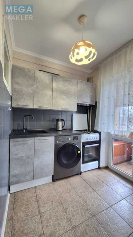 Оренда 1 кімнатної квартири, <a class="location-link" href="/kiev/" title="Недвижимость Київ">Київ</a>, <a class="location-link" href="/kiev/podolskij/" title="Недвижимость Подільський район">Подільський р-н</a>, Європейського Союзу просп., 92 (изображение 1)