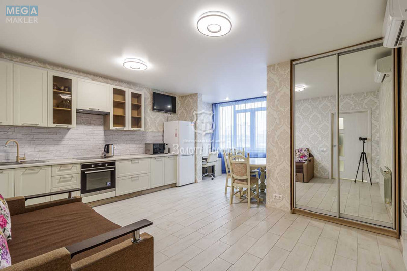 Продаж 1 кімнатної квартири (35,6/16/9), 12 пов. 27 пов. будинку, <a class="location-link" href="/kiev/" title="Недвижимость Київ">Київ</a>, <a class="location-link" href="/kiev/solomenskij/" title="Недвижимость Солом'янський район">Солом'янський р-н</a>, Володимира Брожка вул., 70 (изображение 1)