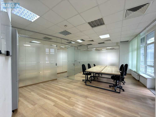 Оренда комерційної нерухомості, 400&nbsp;кв.м, под офис, <a class="location-link" href="/kiev/" title="Недвижимость Київ">Київ</a>, <a class="location-link" href="/kiev/pecherskij/" title="Недвижимость Печерський район">Печерський р-н</a>, Евгения Коновальца ул., 36Д (изображение 1)