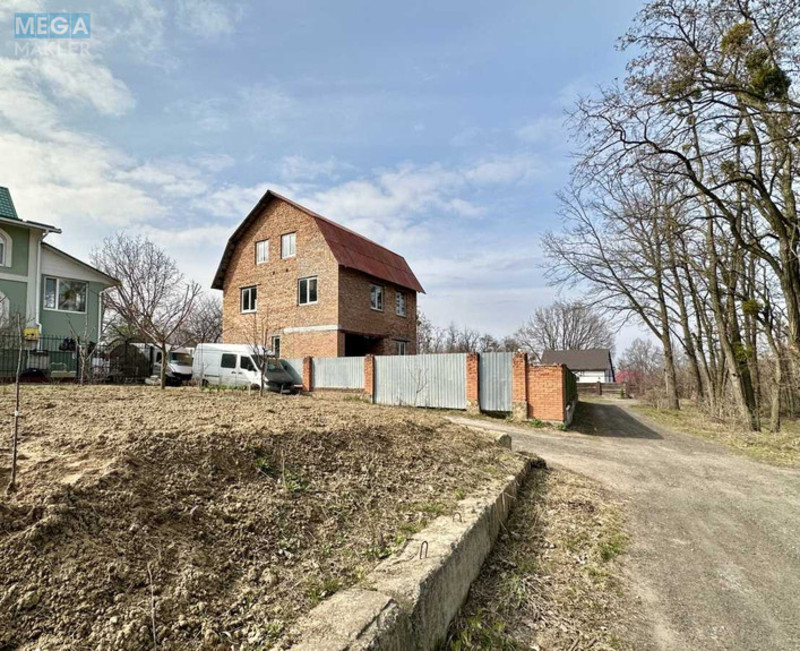 Продаж дома, 2&nbsp;поверху, 120&nbsp;кв.м, 3&nbsp;кімнати, ділянка 6&nbsp;соток, <a class="location-link" href="/podgorcy-selo/" title="Недвижимость Підгірці">Підгірці</a>, Будівельник (изображение 1)