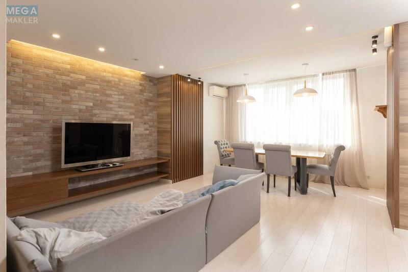 Оренда 4 кімнатні квартири, <a class="location-link" href="/kiev/" title="Недвижимость Київ">Київ</a>, <a class="location-link" href="/kiev/darnickij/" title="Недвижимость Дарницький район">Дарницький р-н</a>, Княжий Затон вул., 21 (изображение 1)