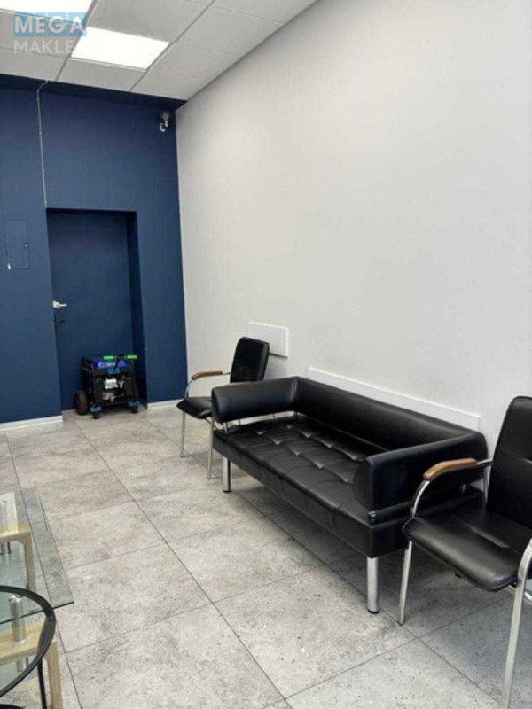 Продаж комерційної нерухомості, 73&nbsp;кв.м, <a class="location-link" href="/kiev/" title="Недвижимость Київ">Київ</a>, <a class="location-link" href="/kiev/podolskij/" title="Недвижимость Подільський район">Подільський р-н</a>, Копыловская ул., 2 (изображение 1)
