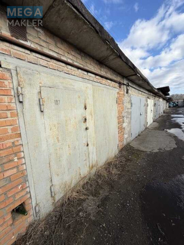 Продаж комерційної нерухомості, 39,50&nbsp;кв.м, <a class="location-link" href="/kiev/" title="Недвижимость Київ">Київ</a>, <a class="location-link" href="/kiev/obolonskij/" title="Недвижимость Оболонський район">Оболонський р-н</a>, Резервна вул., 8 (изображение 1)