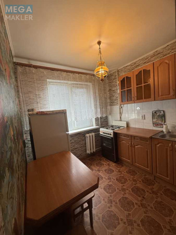 Продаж 2 кімнатної квартири (45,4/33/6), 4 пов. 5 пов. будинку, <a class="location-link" href="/kiev/" title="Недвижимость Київ">Київ</a>, <a class="location-link" href="/kiev/solomenskij/" title="Недвижимость Солом'янський район">Солом'янський р-н</a>, Любомира Гузара просп., 8 (изображение 1)