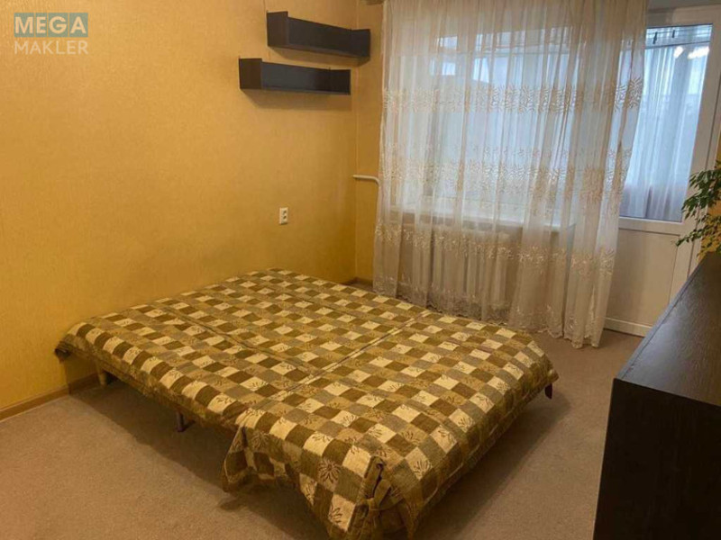 Оренда 1 кімнатної квартири, <a class="location-link" href="/kiev/" title="Недвижимость Київ">Київ</a>, <a class="location-link" href="/kiev/dneprovskij/" title="Недвижимость Дніпровський район">Дніпровський р-н</a>, Перова бульв., 10 (изображение 1)