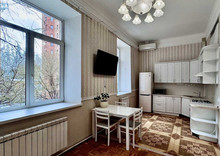 Продаж 3 кімнатної квартири (77/45/15), 2 пов. 4 пов. будинку