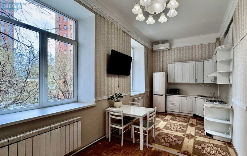 Продаж 3 кімнатної квартири (77/45/15), 2 пов. 4 пов. будинку, <a class="location-link" href="/kiev/" title="Недвижимость Київ">Київ</a>, <a class="location-link" href="/kiev/pecherskij/" title="Недвижимость Печерський район">Печерський р-н</a>, Саксаганського вул., 41В (изображение 1)