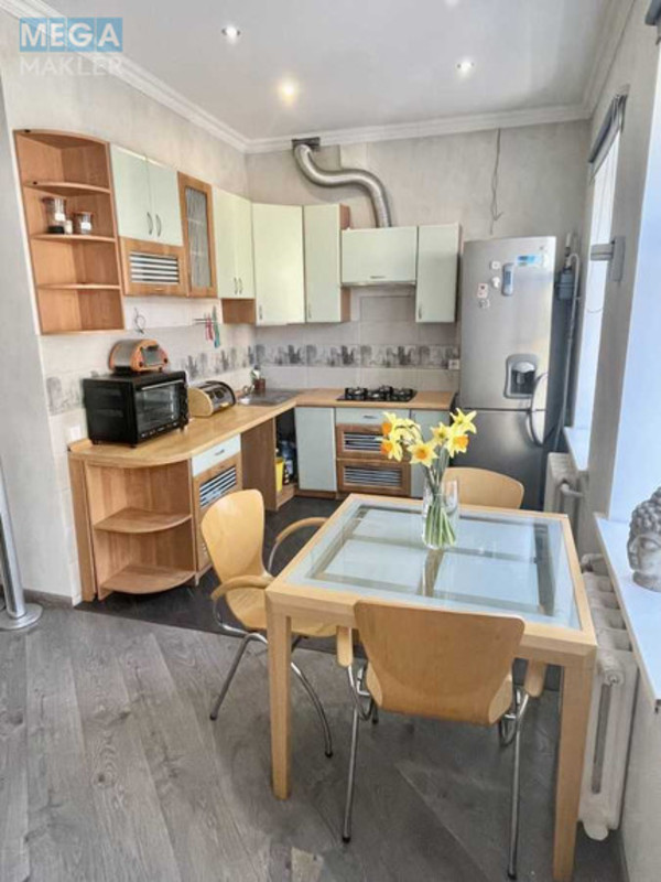 Оренда 1 кімнатної квартири, <a class="location-link" href="/kiev/" title="Недвижимость Київ">Київ</a>, <a class="location-link" href="/kiev/podolskij/" title="Недвижимость Подільський район">Подільський р-н</a>, Нижній Вал вул., 33 (изображение 1)