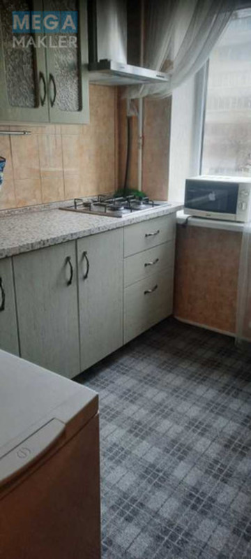 Оренда 3 кімнатної квартири, <a class="location-link" href="/kiev/" title="Недвижимость Київ">Київ</a>, <a class="location-link" href="/kiev/solomenskij/" title="Недвижимость Солом'янський район">Солом'янський р-н</a>, Митрополита Василя Липківського вул., 13 (изображение 1)