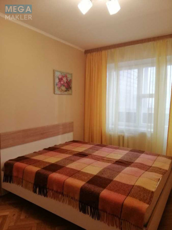 Оренда 3 кімнатної квартири, <a class="location-link" href="/kiev/" title="Недвижимость Київ">Київ</a>, <a class="location-link" href="/kiev/goloseevskij/" title="Недвижимость Голосіївський район">Голосіївський р-н</a>, Голосеевский просп., 15 (изображение 1)