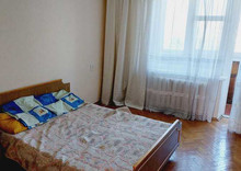 Продаж 2 кімнатної квартири (45/32/7), 9 пов. 9 пов. будинку