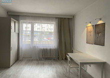 Продаж 1 кімнатної квартири (52,7/22,5/15,8), 1 пов. 7 пов. будинку