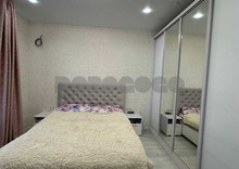 Продаж 3 кімнатної квартири (95/?/?), 1 пов. 1 пов. будинку