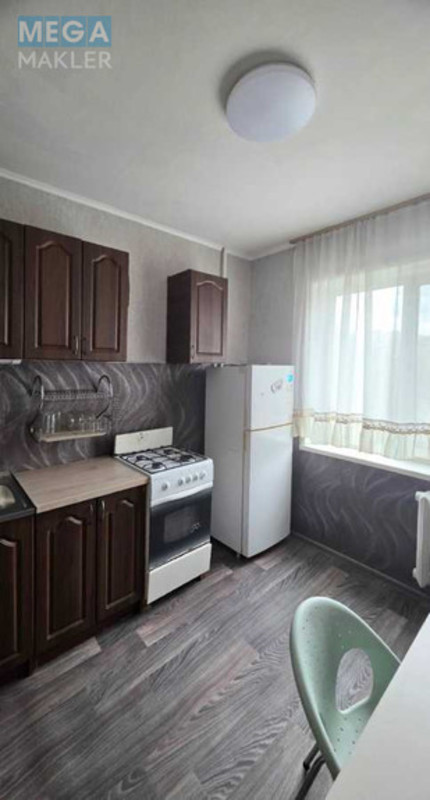 Оренда 2 кімнатної квартири, <a class="location-link" href="/kiev/" title="Недвижимость Київ">Київ</a>, <a class="location-link" href="/kiev/podolskij/" title="Недвижимость Подільський район">Подільський р-н</a>, Георгія Гонгадзе просп., 32 (изображение 1)