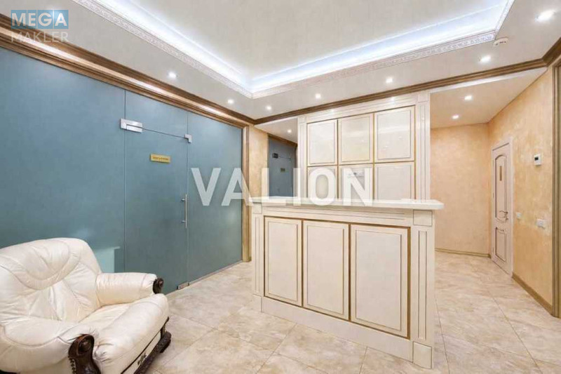 Оренда комерційної нерухомості, 185&nbsp;кв.м, <a class="location-link" href="/kiev/" title="Недвижимость Київ">Київ</a>, <a class="location-link" href="/kiev/solomenskij/" title="Недвижимость Солом'янський район">Солом'янський р-н</a>, Іскрівська вул., 3 (изображение 1)