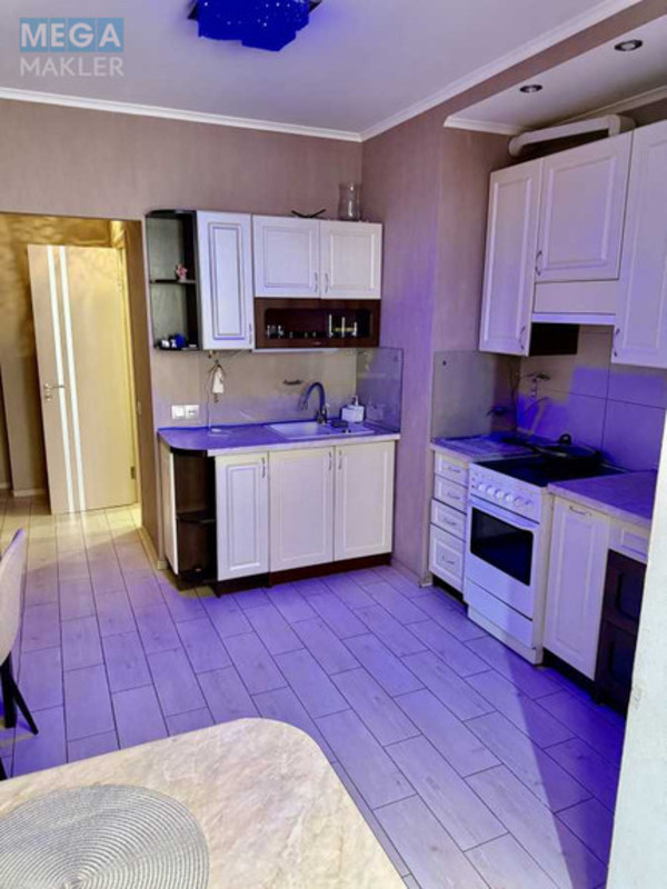 Продаж 1 кімнатної квартири (42,6/18/9,5), 20 пов. 22 пов. будинку, <a class="location-link" href="/kiev/" title="Недвижимость Київ">Київ</a>, <a class="location-link" href="/kiev/svyatoshinskij/" title="Недвижимость Святошинський район">Святошинський р-н</a>, Олевська вул., 7 (изображение 1)