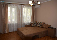 Продаж 2 кімнатної квартири (62,9/32/11,7), 1 пов. 4 пов. будинку