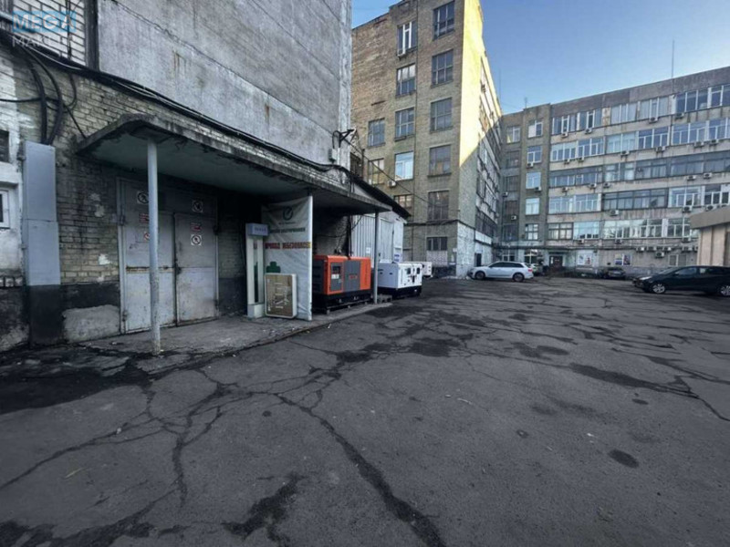 Продаж комерційної нерухомості, 117&nbsp;кв.м, под офис, <a class="location-link" href="/kiev/" title="Недвижимость Київ">Київ</a>, <a class="location-link" href="/kiev/obolonskij/" title="Недвижимость Оболонський район">Оболонський р-н</a>, Степана Бандеры просп., 21 (изображение 1)