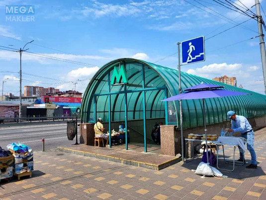 Оренда 2 кімнатної квартири, <a class="location-link" href="/kiev/" title="Недвижимость Київ">Київ</a>, <a class="location-link" href="/kiev/svyatoshinskij/" title="Недвижимость Святошинський район">Святошинський р-н</a>, Академіка Доброхотова вул., 15 (изображение 1)