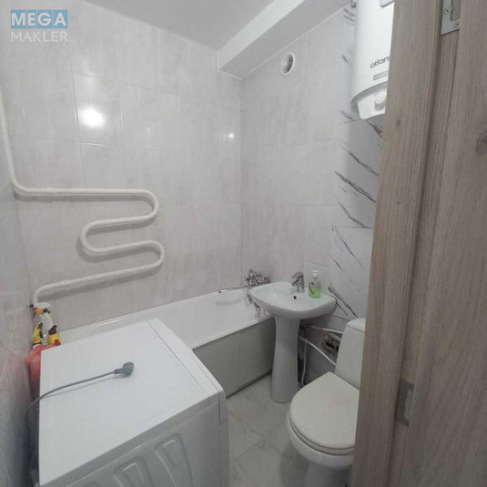 Оренда 1 кімнатної квартири, <a class="location-link" href="/kiev/" title="Недвижимость Київ">Київ</a>, <a class="location-link" href="/kiev/dneprovskij/" title="Недвижимость Дніпровський район">Дніпровський р-н</a>, Верховного Совета бульв., 29А (изображение 1)