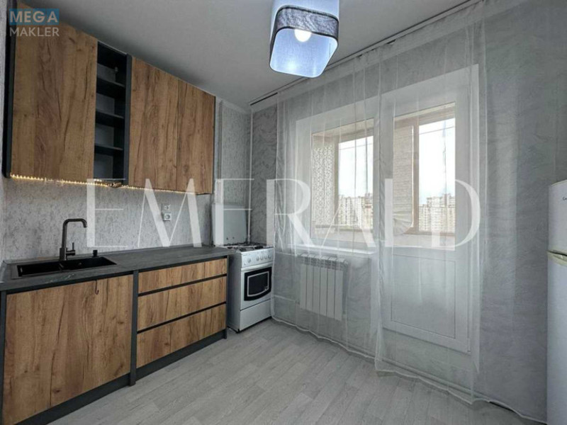 Продаж 1 кімнатної квартири (38,6/19,2/7,3), 7 пов. 9 пов. будинку, <a class="location-link" href="/kiev/" title="Недвижимость Київ">Київ</a>, <a class="location-link" href="/kiev/desnyanskij/" title="Недвижимость Деснянський район">Деснянський р-н</a>, Владимира Маяковского просп., 81А (изображение 1)