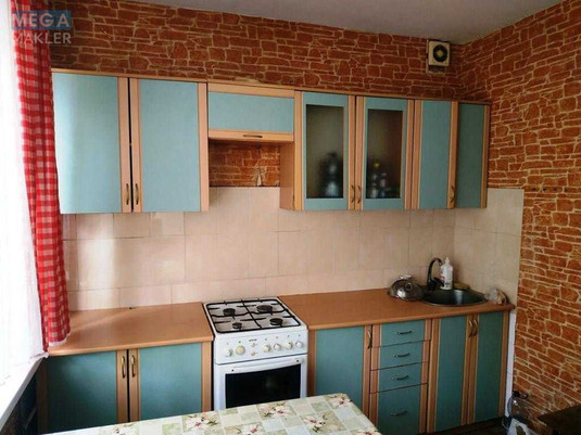 Оренда 2 кімнатної квартири, <a class="location-link" href="/kiev/" title="Недвижимость Київ">Київ</a>, <a class="location-link" href="/kiev/podolskij/" title="Недвижимость Подільський район">Подільський р-н</a>, Георгія Гонгадзе просп., 2 (изображение 1)