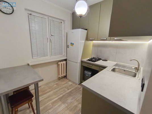 Оренда 2 кімнатної квартири, <a class="location-link" href="/kiev/" title="Недвижимость Київ">Київ</a>, <a class="location-link" href="/kiev/solomenskij/" title="Недвижимость Солом'янський район">Солом'янський р-н</a>, Николая Василенка ул., 25/18 (изображение 1)