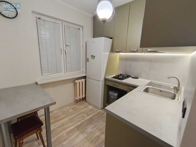 Оренда 2 кімнатної квартири, <a class="location-link" href="/kiev/" title="Недвижимость Київ">Київ</a>, <a class="location-link" href="/kiev/solomenskij/" title="Недвижимость Солом'янський район">Солом'янський р-н</a>, Николая Василенка ул., 25/18 (изображение 1)