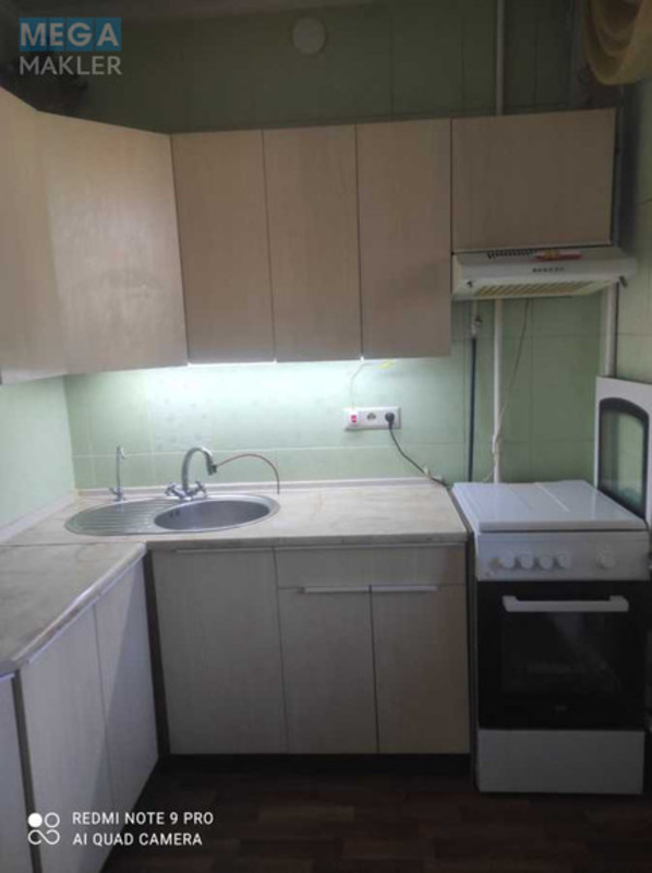 Продаж 1 кімнатної квартири (37,8/19,3/7,2), 6 пов. 9 пов. будинку, <a class="location-link" href="/kiev/" title="Недвижимость Київ">Київ</a>, <a class="location-link" href="/kiev/svyatoshinskij/" title="Недвижимость Святошинський район">Святошинський р-н</a>, Кільцева дорога, 5а (изображение 1)
