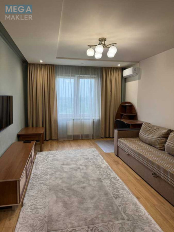 Оренда 2 кімнатної квартири, <a class="location-link" href="/kiev/" title="Недвижимость Київ">Київ</a>, <a class="location-link" href="/kiev/goloseevskij/" title="Недвижимость Голосіївський район">Голосіївський р-н</a>, Ясинуватський пров., 11 (изображение 1)