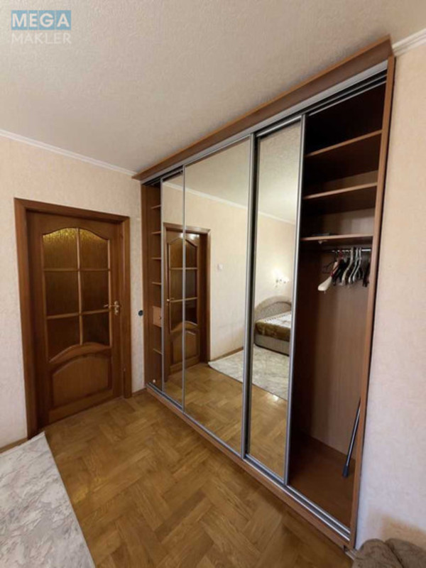 Оренда 2 кімнатної квартири, <a class="location-link" href="/kiev/" title="Недвижимость Київ">Київ</a>, <a class="location-link" href="/kiev/podolskij/" title="Недвижимость Подільський район">Подільський р-н</a>, Межигорская ул., 43 (изображение 1)