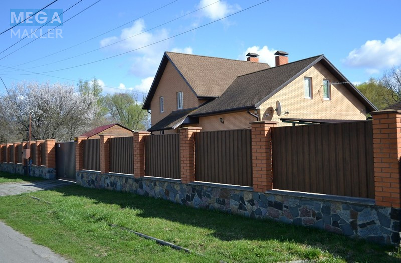 Продаж дома, 2&nbsp;поверху, 217&nbsp;кв.м, 5&nbsp;кімнат, свіжий ремонт, ділянка 22&nbsp;сотки, <a class="location-link" href="/dudarkov/" title="Недвижимость Дударків">Дударків</a>, Горького (изображение 1)