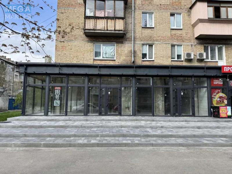 Оренда комерційної нерухомості, 130&nbsp;кв.м, под магазин, <a class="location-link" href="/kiev/" title="Недвижимость Київ">Київ</a>, <a class="location-link" href="/kiev/dneprovskij/" title="Недвижимость Дніпровський район">Дніпровський р-н</a>, Будівельників пров., 4 (изображение 1)