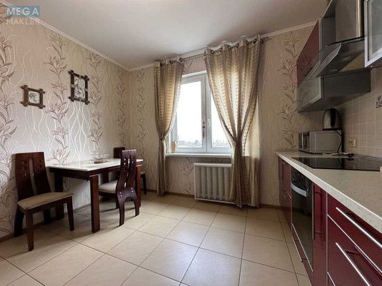 Оренда 2 кімнатної квартири, <a class="location-link" href="/kiev/" title="Недвижимость Київ">Київ</a>, <a class="location-link" href="/kiev/dneprovskij/" title="Недвижимость Дніпровський район">Дніпровський р-н</a>, Краківська вул., 13а (изображение 1)