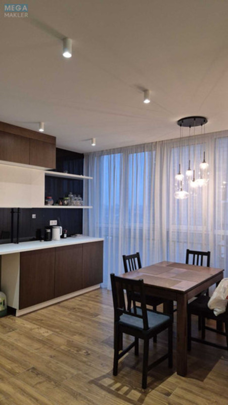 Продаж 3 кімнатної квартири (105/?/15), 8 пов. 9 пов. будинку, <a class="location-link" href="/kiev/" title="Недвижимость Київ">Київ</a>, <a class="location-link" href="/kiev/goloseevskij/" title="Недвижимость Голосіївський район">Голосіївський р-н</a>, Метрологічна вул., 10б (изображение 1)