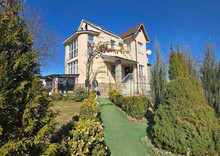 Продаж 4 кімнатної квартири (140/?/?), 1 пов. 2 пов. будинку