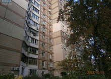 Продаж 3 кімнатної квартири (75/44/9), 1 пов. 14 пов. будинку