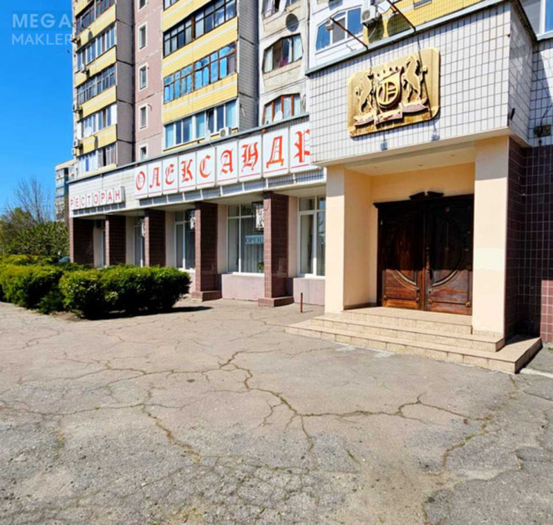 Оренда комерційної нерухомості, 340&nbsp;кв.м, <a class="location-link" href="/dneprodzerzhinsk/" title="Недвижимость Кам'янське">Каменское</a>, проспект Победы, 14 (изображение 1)
