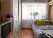 Продаж 18 кімнатної квартири (19/?/?), 4 пов. 5 пов. будинку