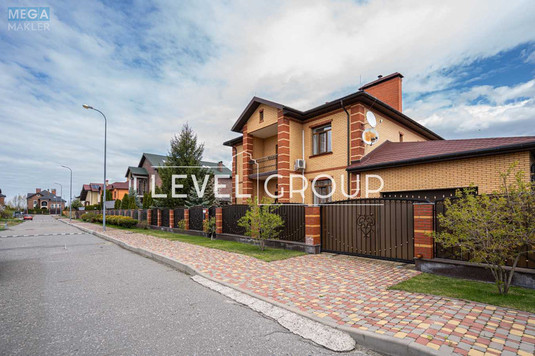 Продаж дома, 2&nbsp;поверху, 419&nbsp;кв.м, 7&nbsp;кімнат, ділянка 10&nbsp;соток, <a class="location-link" href="/kiev/" title="Недвижимость Київ">Київ</a>, <a class="location-link" href="/kiev/desnyanskij/" title="Недвижимость Деснянський район">Деснянський р-н</a>, Радунська вул. (изображение 1)
