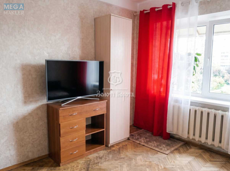 Продаж 7 кімнатної квартири (17,5/?/?), 5 пов. 5 пов. будинку, <a class="location-link" href="/kiev/" title="Недвижимость Київ">Київ</a>, <a class="location-link" href="/kiev/svyatoshinskij/" title="Недвижимость Святошинський район">Святошинський р-н</a>, Академіка Доброхотова вул., 8 (изображение 1)
