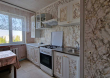 Продаж 3 кімнатної квартири (70/?/9), 9 пов. 9 пов. будинку