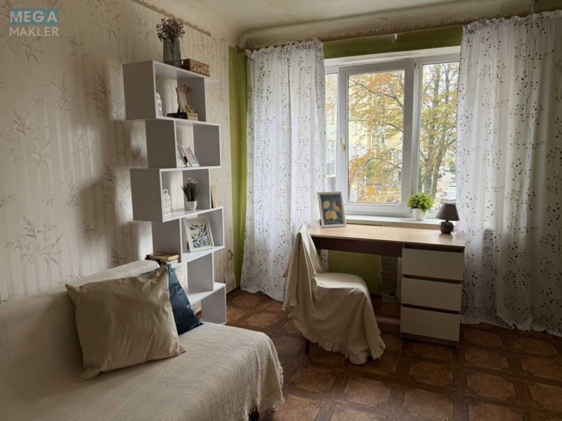 Продаж 2 кімнатної квартири (46/33/5), 2 пов. 5 пов. будинку, <a class="location-link" href="/kiev/" title="Недвижимость Київ">Київ</a>, <a class="location-link" href="/kiev/darnickij/" title="Недвижимость Дарницький район">Дарницький р-н</a>, Бориспольская ул., 43 (изображение 1)
